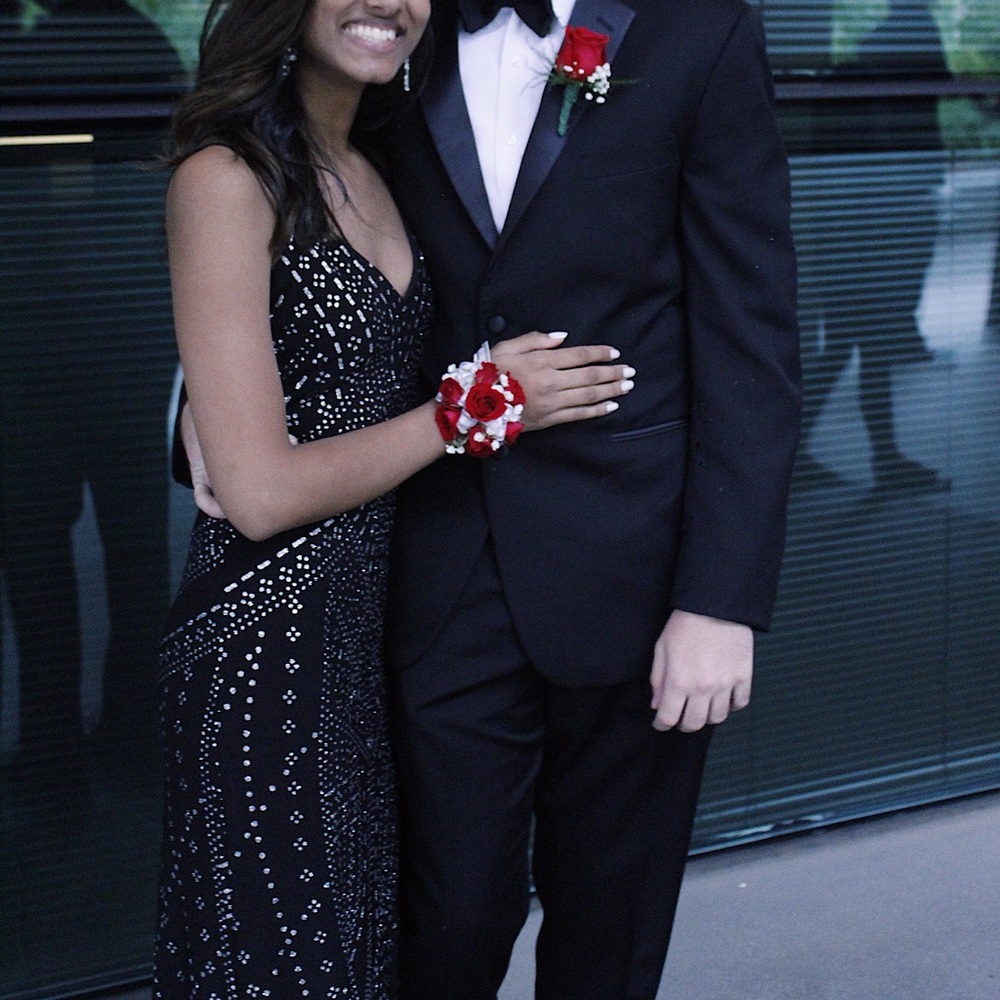 PROM DRESS / FORMAL DRESS - Picture 2 of 2